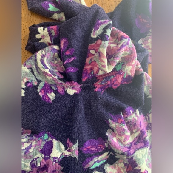 Garnet Hill Classic Merino Cardigan SZ M Purple Lilac Grey Floral - Picture 9 of 15